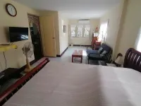 Make Yourself @ Home