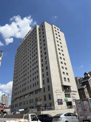 Merlin Hotel