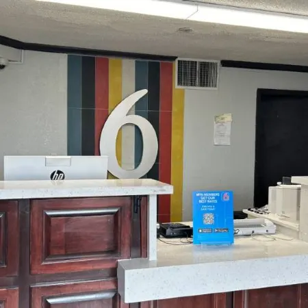 Studio 6 Hammond, LA I12 I55