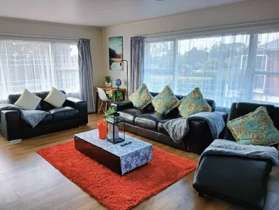 Steam Land Stay(Close to Dodzy Bike Skills Park) Hotels in Whakarewarewa