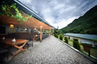 Trishuli Villa Hotels in Salang