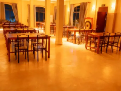 Sakura Hotel โรงแรมในโพนสะหวัน