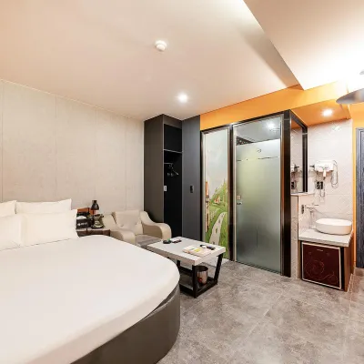 Tomato hotel Hotels near Gyesan Station