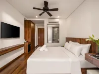 Zen Lotus Hotel & Apartment Hotel dekat Marble Moutain