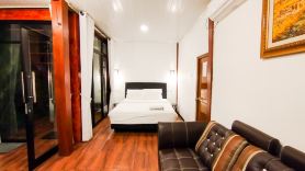 Forrest Lodge, Cafe & Wisata Berkuda