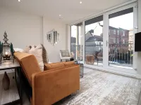 2BR Home in Cardiff Bay with Private Balcony! Hotels in Butetown