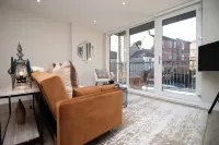 2BR Home in Cardiff Bay with Private Balcony!