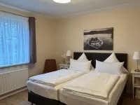 Zur Schlossbrücke Hotels in Osterholz
