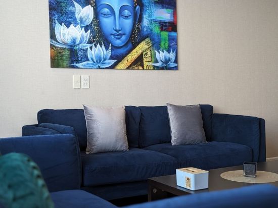 Buddha Vista Luxury Apartment