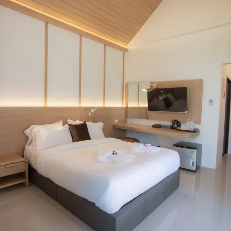 Annrin cafe & Resort Hotels in Phanom