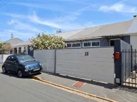 Claremont Guest House - Homestays