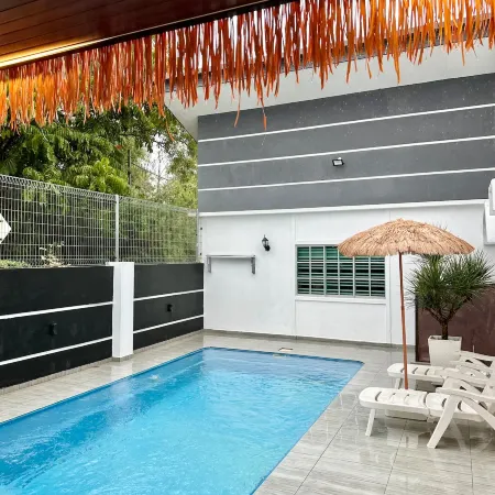 H&H 1 by H&H Leisure Guest House