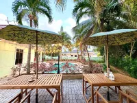 1051 A'Famosa Bungalow Private Garden Stage by SUMMERWOOD - Huvilat