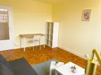 ChezClementine-Deux pièces climatisée proche Paris - Pysäköinti