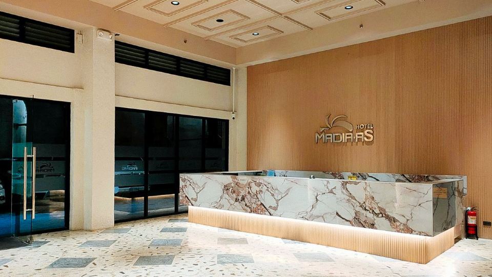 Hotel Madiaas by RedDoorz