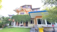 Yogaban Retreat Hoteles en Kaski