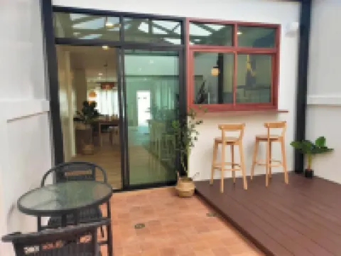 Private Cozy Townhouse Near "Lanmuang Market"