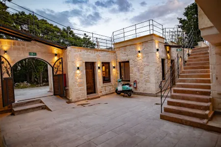 Senior Stone House Отели рядом с достопримечательностью «Devrent Vadisi»