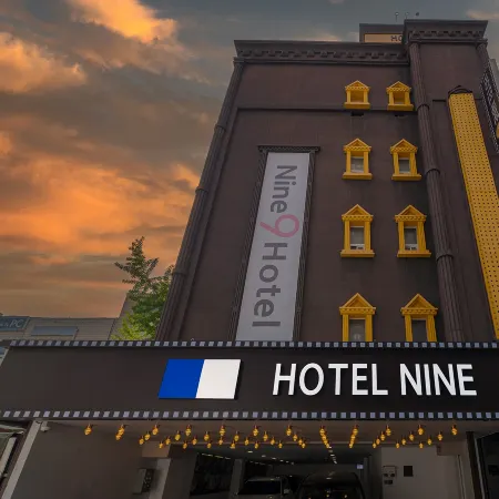 HOTEL NINE