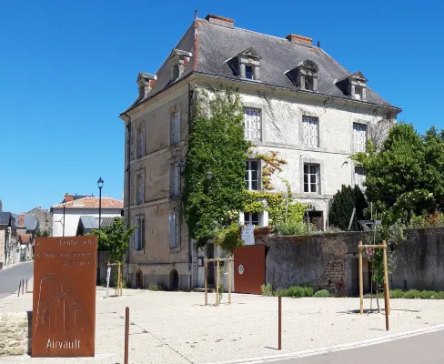 The Voltaire B&B