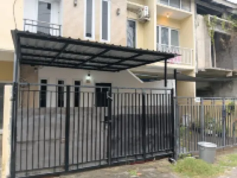 Home Stay Room in Bali Near Nusa Dua 鄰近Bluemoon Chapel Ocean Blue的酒店