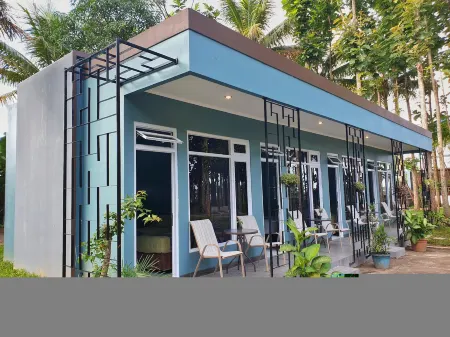 Jatimas Hijau Hotel & Villa Отели рядом с достопримечательностью «Таман Сафари Индонезия Богор»