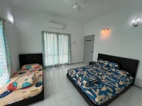 Orchard Lake House - 4 rooms, 11 beds, 13 persons Hotels in 