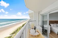 The Coastal - Luxury Beachfront Apartments with Parking & Pool