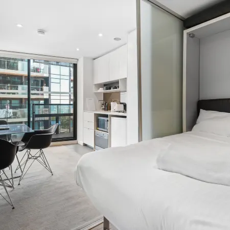 Urban Studio Retreat | Melbourne CBD Living - C27