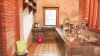 Ngangeni Family Homestay - Airport Shuttle