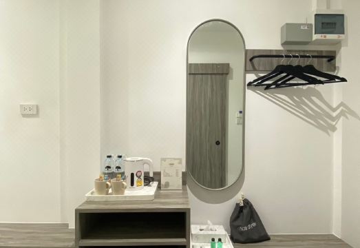 트리 에어포트 호텔 수영장