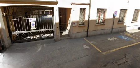 Two-room apartment in Voghera's historic center Отели в г. Кодевилла