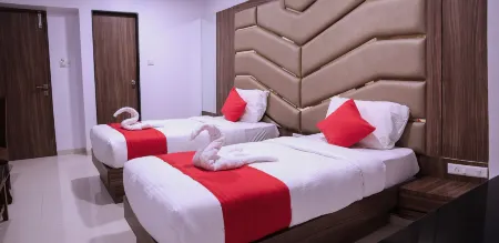 Hotel Apple Inn Отели рядом со станцией Vashi Railway Station