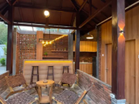 Tomohon 4BR Private Pool Villa