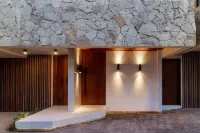 Villa Surya Uluwatu by BaliSuperHost Hotels in Bali