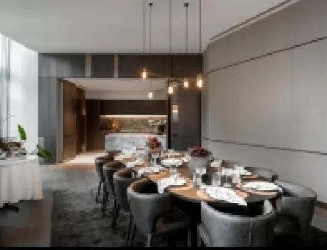 Royal Executive Corporate Residences