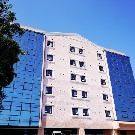 Hotel Nirasaki Inter Отели в г. Нирасаки