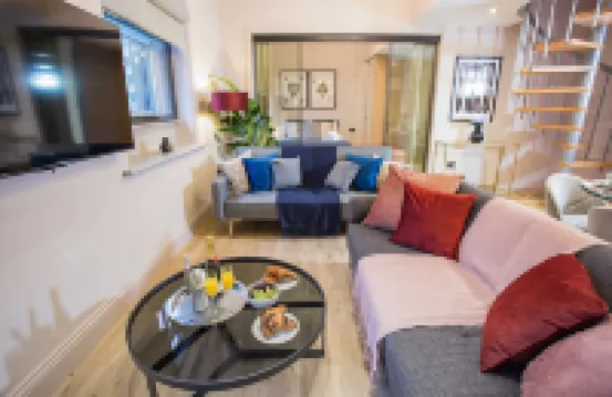 Spacious 3-Bed Retreat | Modern & Super Central