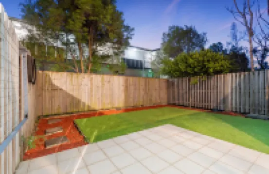 Market Square Modern Haven - Near QEII and Griffith Uni