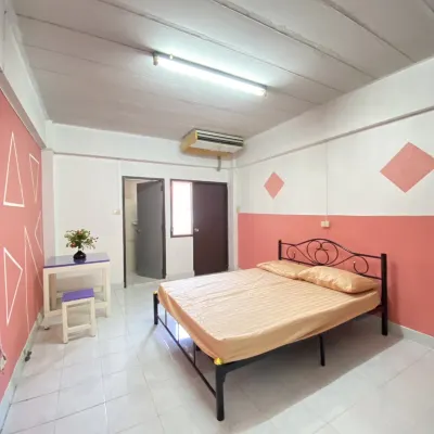 Siripen Mansion Hotels near فايا تاي