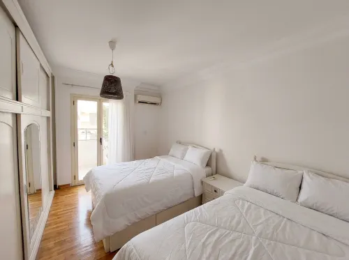 Downtown Private Studio | Rooftop Jacuzzi & Views