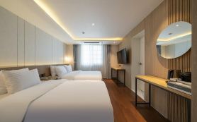 Busan Yongho-dong Athena Hotel