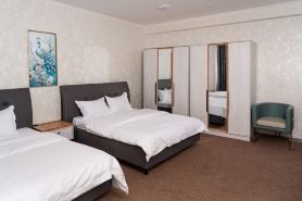 Gulshan Hotel