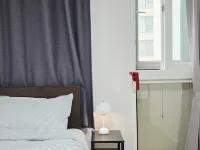 Ewha Red Cloud Box Hotels near Sinchon Station
