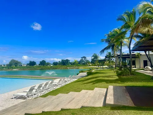 Luxury Pool Side Condo - Vista Cana - parking