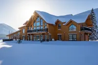 Park-Hotel "Zarechye" Hotels in Глубоківський район