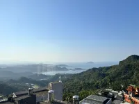 Jiufen Old Street Seaview Homestay (next to the family mart, 1 min walk to the old street)) - Scenic