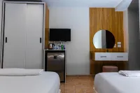 Pyramids Land Hotel