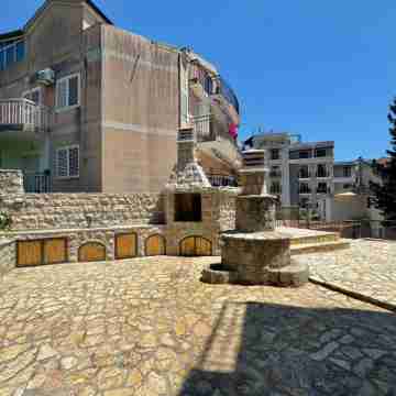 Sunny Bay Apartments Hotel Exterior