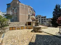 Sunny Bay Apartments